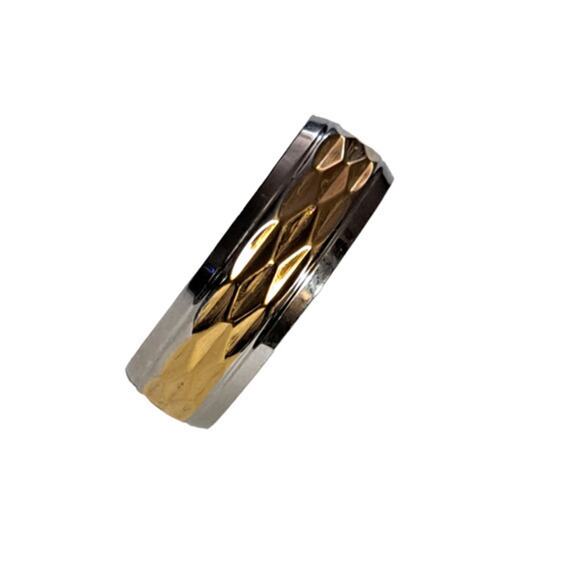 New stainless steel gold and silver toned ring size‎ 11 - Picture 2 of 6